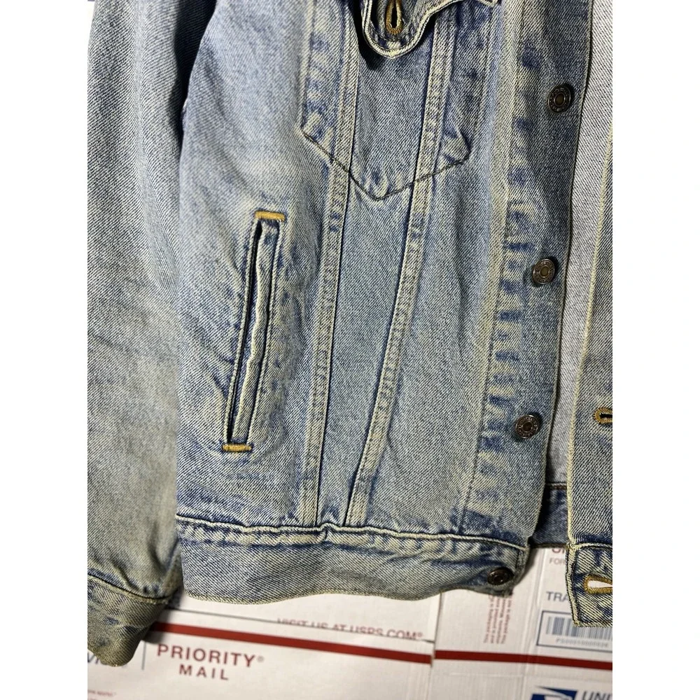 Vintage 90s Levis Denim Mens Sz Med Blue‎ Jean Trucker Jacket Made In USA